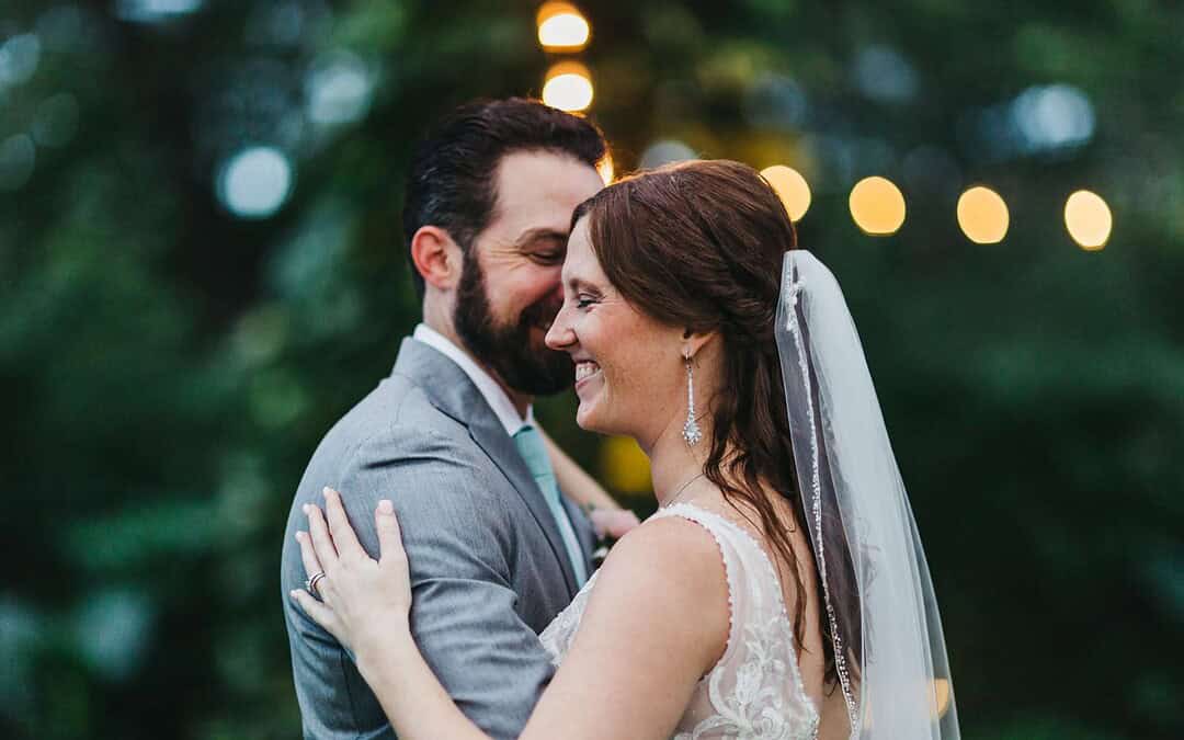 Tropical Luxury Meets Intimate Romance | El Mangroove Papagayo Wedding Photography | crissorama