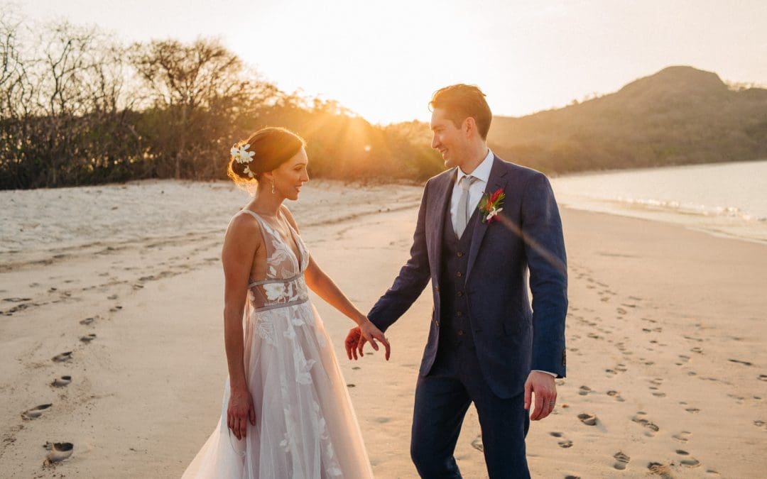 How Wedding Photography Pricing Works in Costa Rica (Packages, Costs & What’s Included)