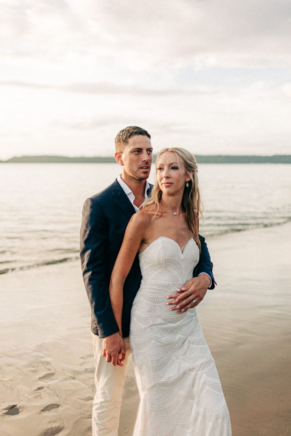 Papagayo wedding photographer capturing luxury wedding at the beach

